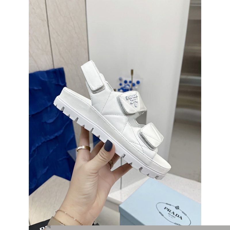 Pra*a slippers